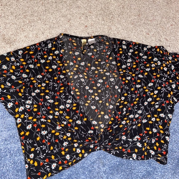 Two piece flowy outfit - Picture 2 of 3